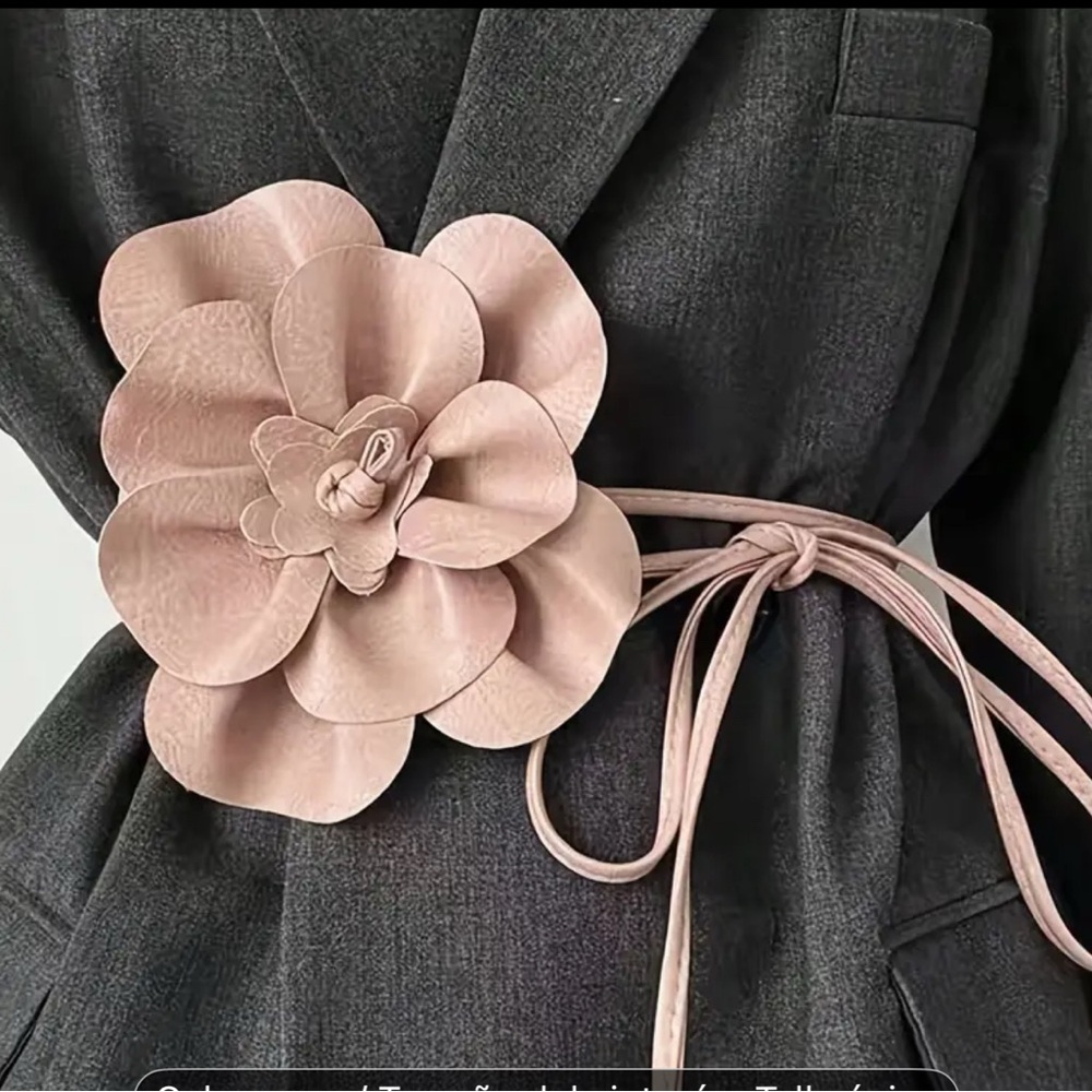 Women's Pink Flower Waist Belt - Fashion Floral Accent